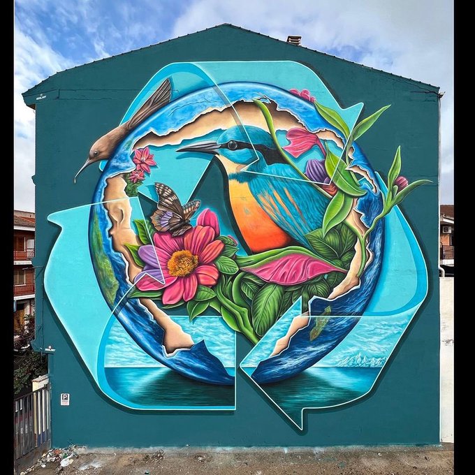HomesAtMetacoda's tweet photo. What's on earth is recycled...
An interesting perspective.
#earth #art #recycle #creativity #perspective #savetheplanet
RT @globalstreetart
Art around the world. Mural by #Wesl in Fuensalida,Toledo. Photo by #WeslArt #GlobalStreetArt #PaintedCities #StreetArt https://t.co/UUwtCB1KtD