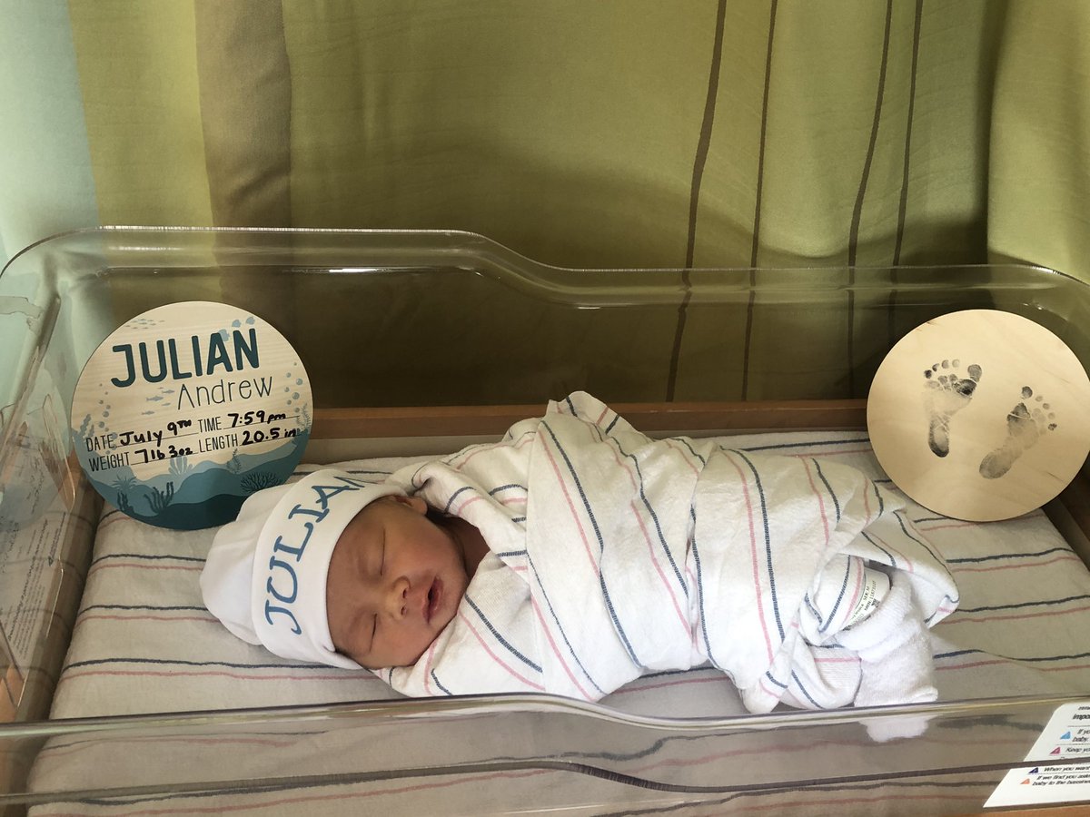 Andy_Green2004's tweet photo. 12hours before going into labor, my sister had a wonderful night out seeing @ThomasRhett a grueling 37hours later we were #Blessed w/ #LifeChanges when we met my one and only Nephew Julian Andrew #ProudUncle #HomeTeam congratulations to my baby sister #ProudBigBrother https://t.co/D0Yq5G5IDh