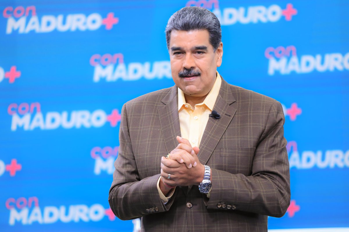 En el programa Con Maduro +, siempre vamos dispuestos con amor para avanzar en lo afirmativo venezolano. Hombres y mujeres de la Patria, conectados cada vez más para conquistar y defender los grandes logros que a diario vamos conquistando por el futuro de Venezuela.