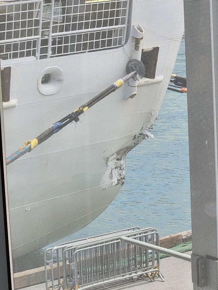 One hell of a dent!
A new camera angle has emerged, showing the damage to #rubyprincess
It appears that the ship may have struck the dock harder than first reported.
@PrincessCruises #CruiseNews #cruise #CRASH