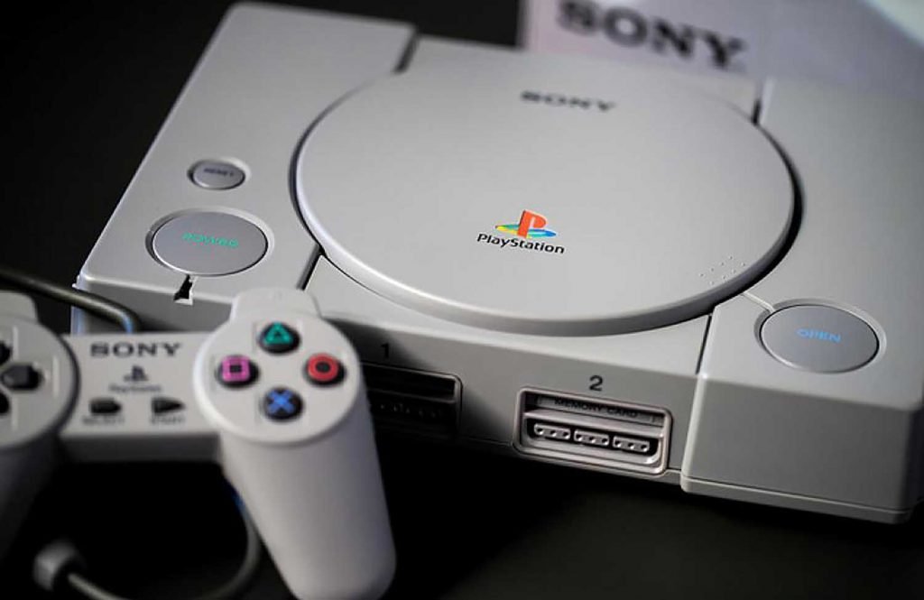 RetroBlastUS's tweet photo. You're limited to only FIVE PS1 games to play for the rest of your life...

Which games make your list? https://t.co/2Z3DK399uw