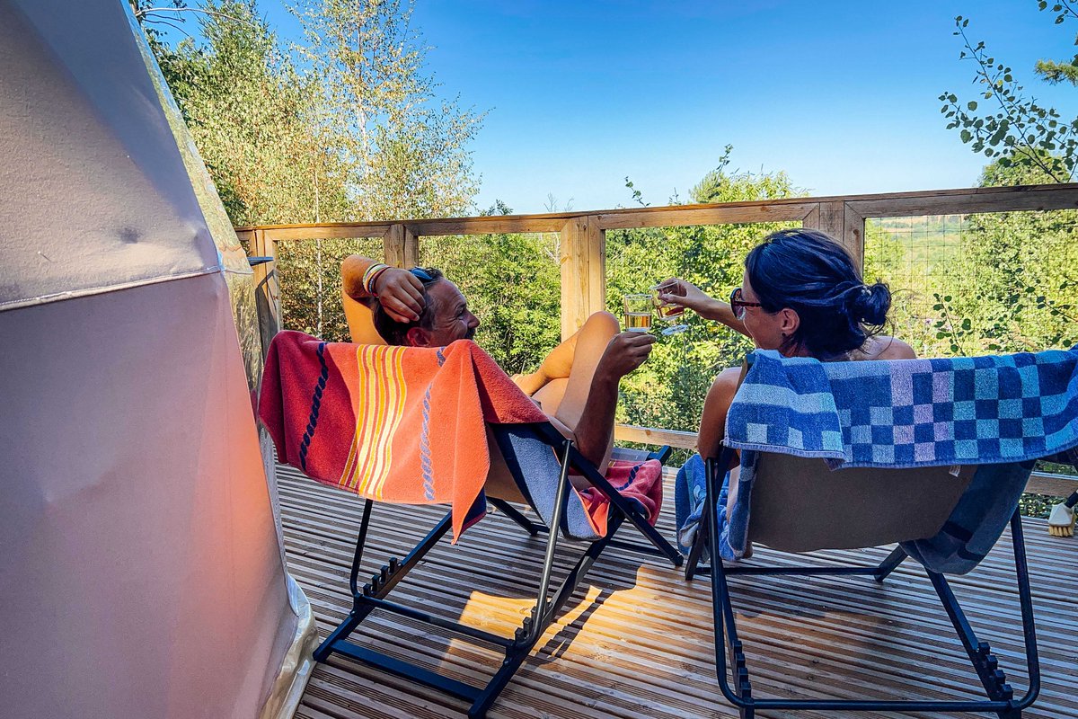 nakedwanderings's tweet photo. Have you ever slept in a Dome on a naturist site? We did the test for you at Domaine du Coq Rouge and made a video about it. Click the link, watch and book your next visit 😝 https://t.co/3t3VksQM18 🐓

@nakedwanderings @SebastienBuffet #france #naturistcampsite #nudistcamp #fkk https://t.co/zuri5jAtGP