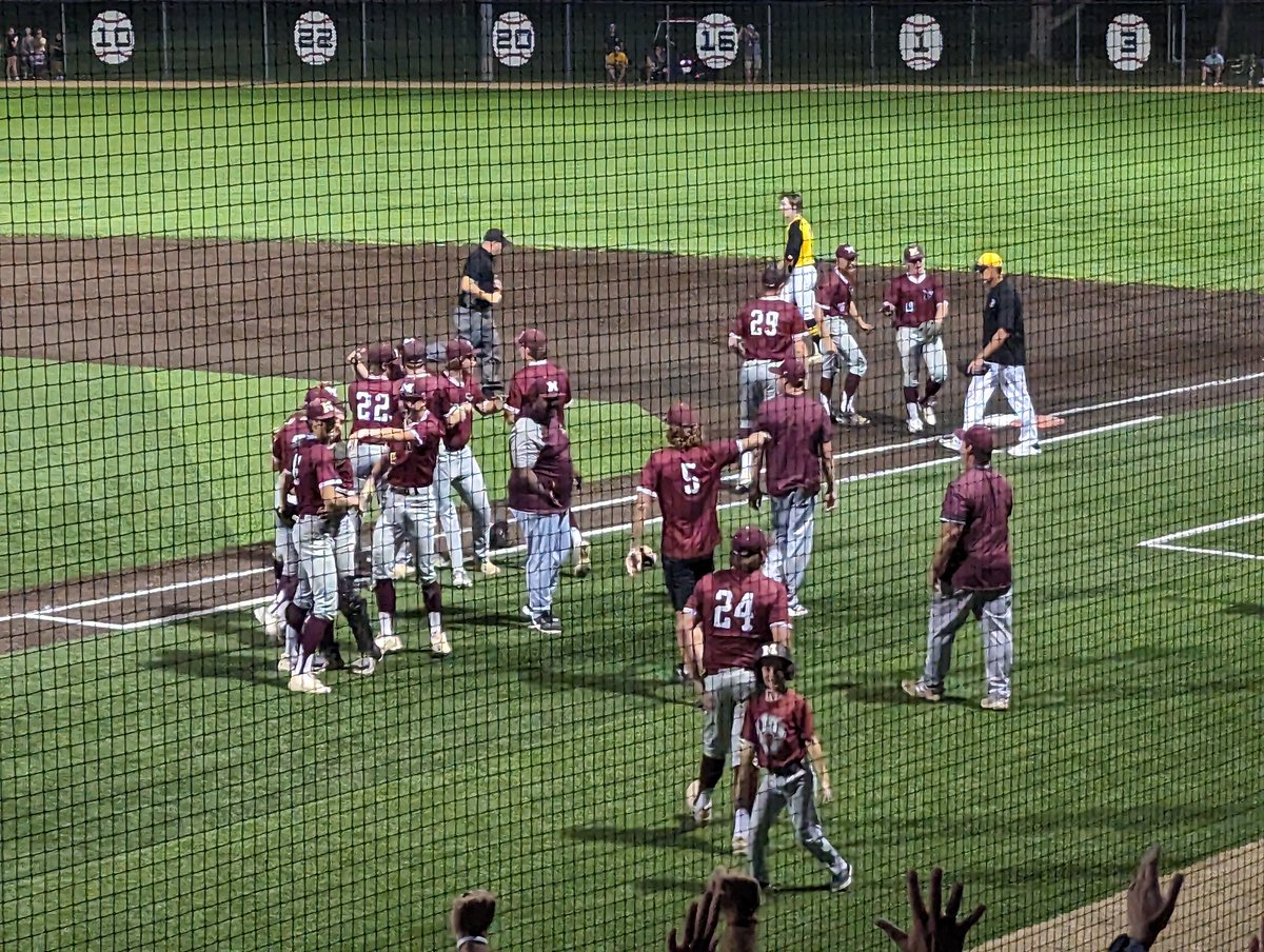 David_M_Ryan's tweet photo. You just got to believe. #7 seed Mount Vernon stays alive in Class 3A playoffs w/workmanlike 9-4 victory over #3 Waverly-SR. Nolan Jackson effective &amp; gets W in relief of Rollinger. MV had several timely hits. Frosh Mikey Ryan &amp; Kyle Jaspers both w/2 hits. Ryan also had 2 RBI's. https://t.co/ay8OakfmZ6