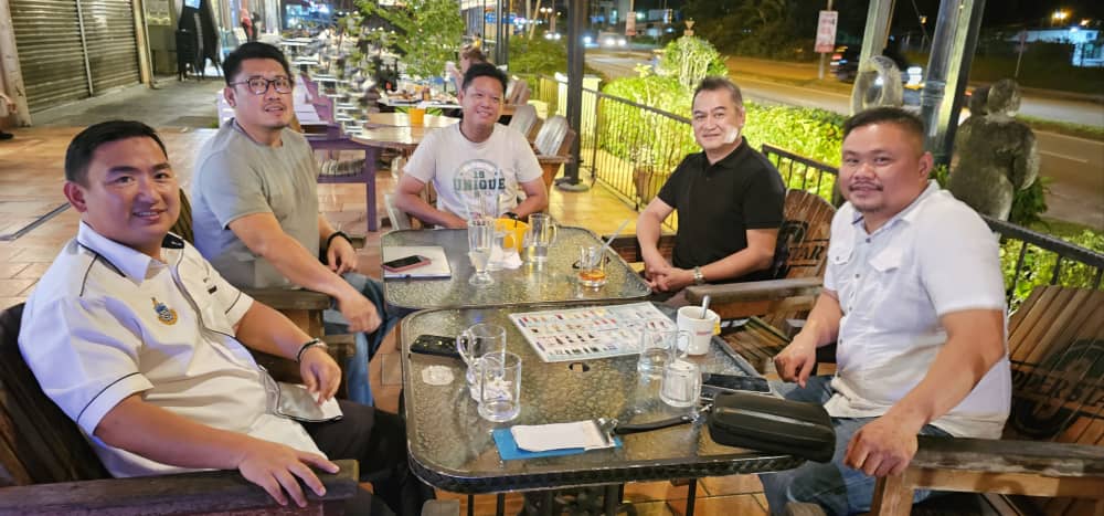 FelixJSaang's tweet image. Perjumpaan dan perbincangan beberapa ahli Biro Politik Pemuda Pusat Pusat. #Progresif #Perpaduan