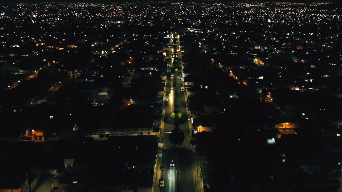 eduardorivera01's tweet photo. ¡Seguimos iluminando tu rumbo!

Modernizamos e instalamos nuevos puntos de luz con tecnología led en:

✅ Junta Auxiliar de San Francisco Totimehuacán.
✅ 14 Sur, en el tramo del Infonavit San Jorge.
✅ 3 Sur, en el tramo de la Colonia Guadalupe Hidalgo.

#ContigoYConRumbo https://t.co/u5yFKiatK6