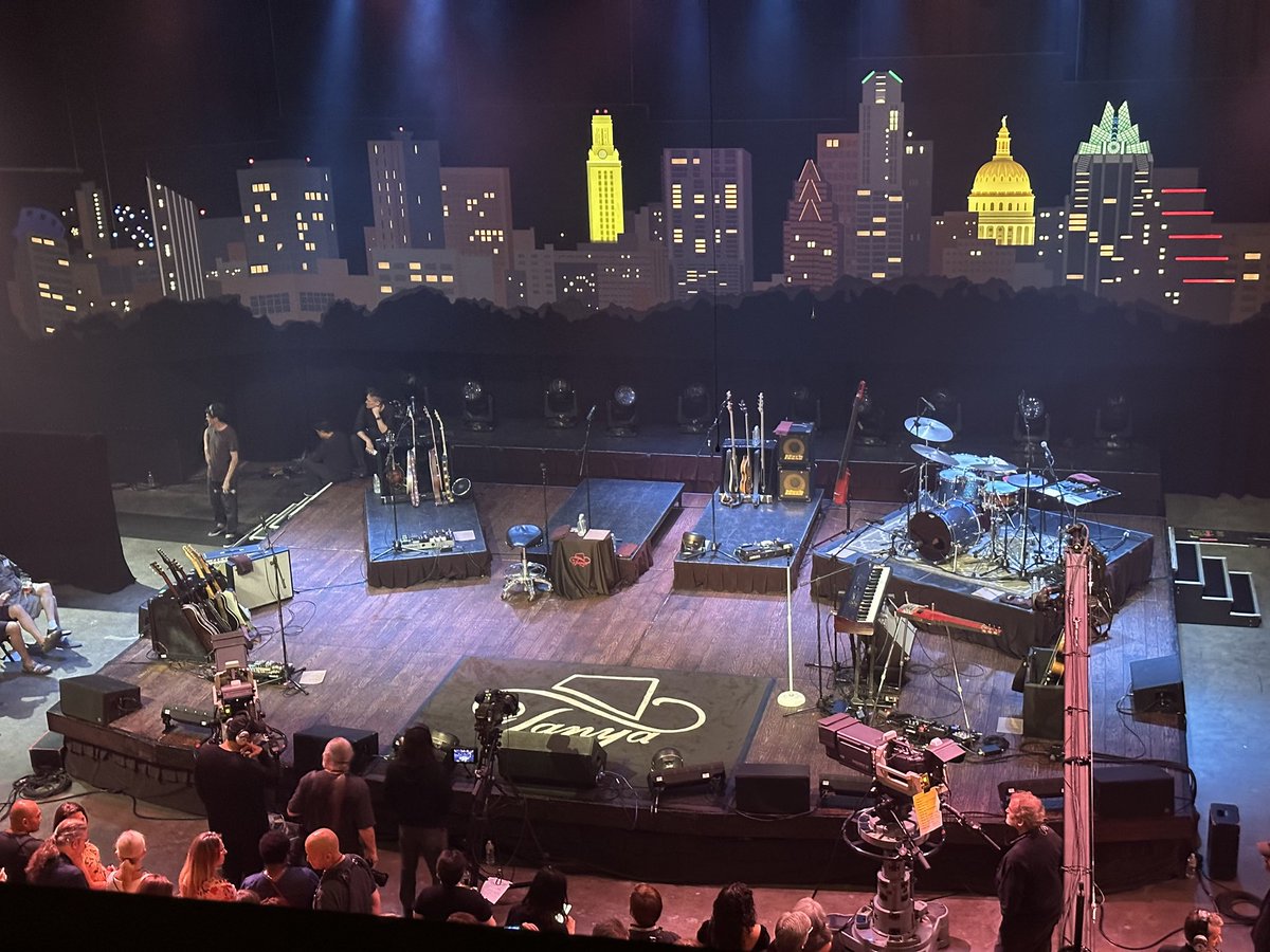 Mad respect for Tanya Tucker. I had zero expectations going into her @acltv taping tonight. Had a blast with the entire family. Great show and a lot of laughs. https://t.co/sxAXoZ3z66