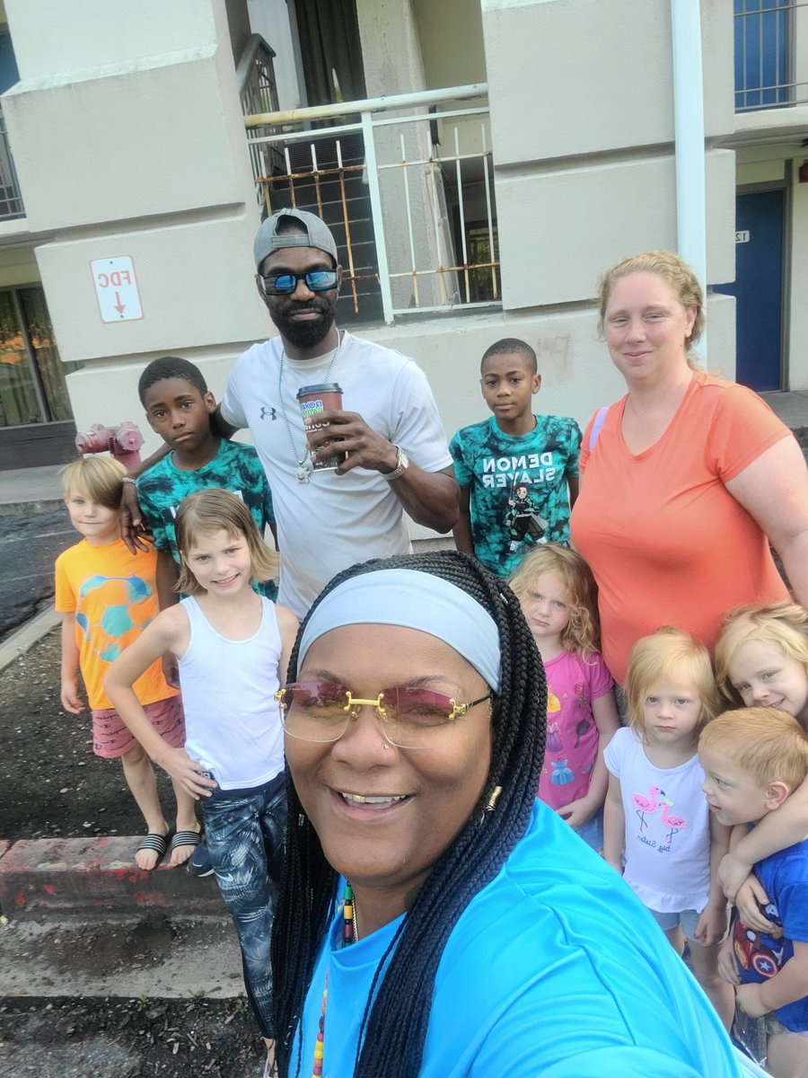 biglovely41's tweet photo. God bless our new expansion project mothers and children experiencing homelessness!!!!# therelivesmattertoo
https://t.co/Yl2xx0pceJ https://t.co/DNFFpLfAFY