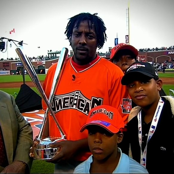 Jomboy Media on X: Vladimir Guerrero Jr. and Sr. are the first father/son  duo to both win the Home Run Derby  / X