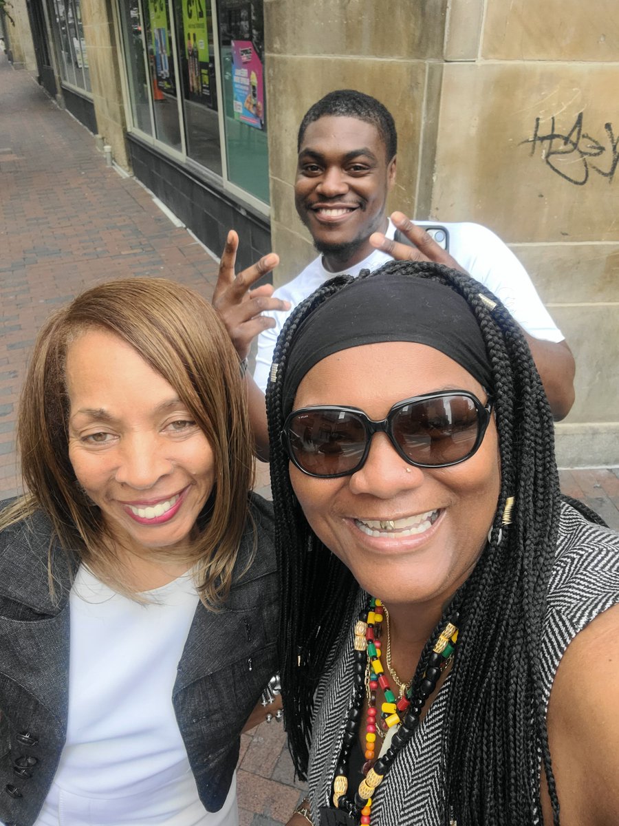 biglovely41's tweet photo. Let's bring a true #OUREMERGENCIESBALTIMORECITY Dream team together!!!WE FALL DOWN AND GET BACK UP!!!!
WE CLOSING THE GAP FOR STREET HOMELESSNESS!!!!! https://t.co/IbfGBUEdRH