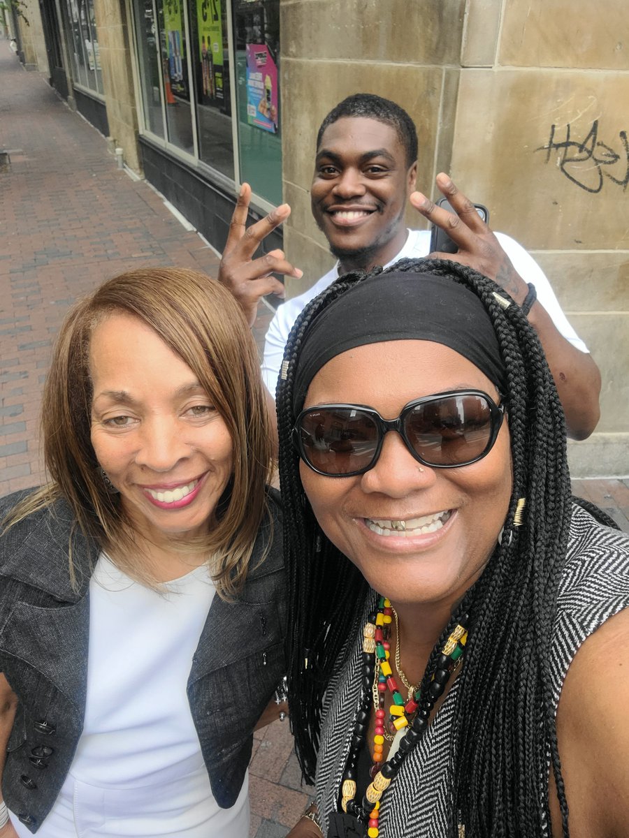 biglovely41's tweet photo. Let's bring a true #OUREMERGENCIESBALTIMORECITY Dream team together!!!WE FALL DOWN AND GET BACK UP!!!!
WE CLOSING THE GAP FOR STREET HOMELESSNESS!!!!! https://t.co/IbfGBUEdRH