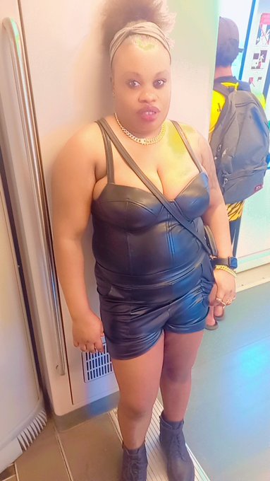 🖤🖤🖤 https://t.co/Ps6l1ppvSg