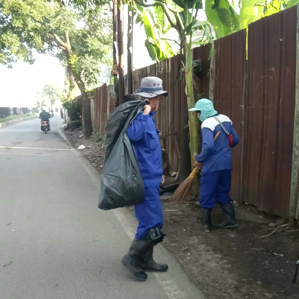 Kelurahan Cimincrang tweet media