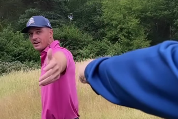 Bryson DeChambeau inducted into golf's high-five-fail hall of fame after latest gaffe. https://t.co/E1D6kZdtLc https://t.co/HXMUZqr6AI