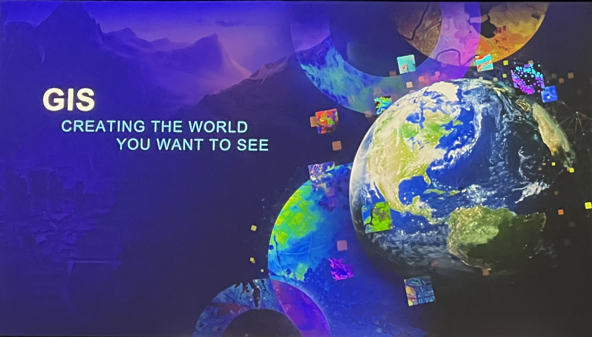 Abdullah Ameen on Twitter "First day of the EsriUC was amazing. Many