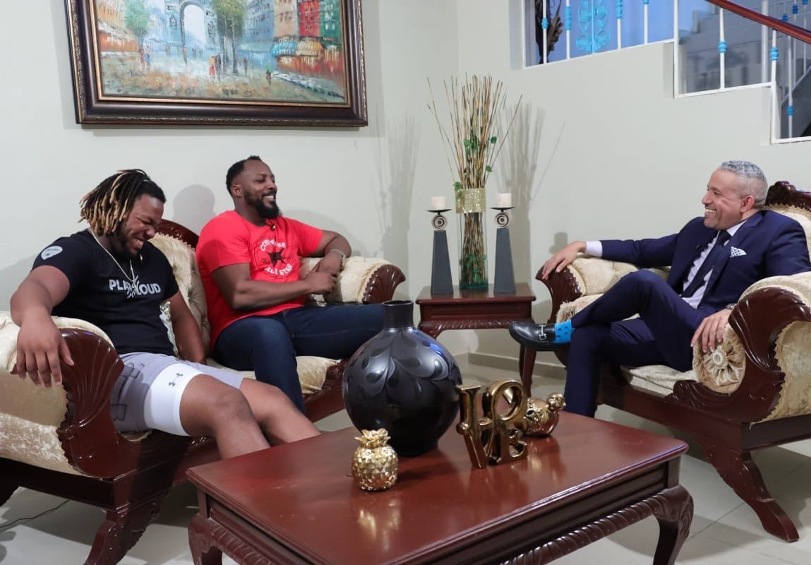 La historia persigue a los grandes: primera pareja de padre e hijo que gana el “Derby de Jonrones”: <a href="/VladGuerrero27/">Vladimir Guerrero</a> y <a href="/jrvladdy27/">Vladimirguerrero Jr</a>. Orgullo de 🇩🇴. Oh my de los oh my!