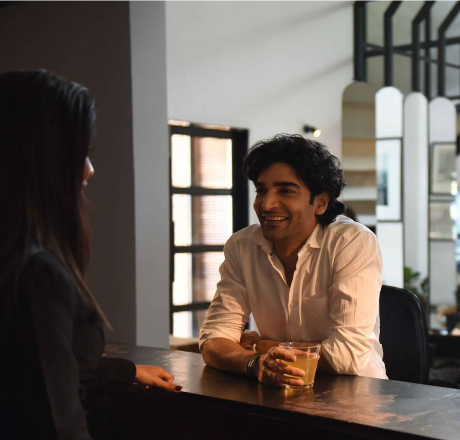 bladeindia's tweet photo. Unwind with a drink or catch up on work before your flight.​

Visit https://t.co/46YN7h8vbw or call 1800 102 5233 to book your next travel.​
 ​
#FlyBLADE #BLADEfliers #privatecharter #privateaviation #pilot #team #DoMoreWithTime #Helicopter #UAM #aviation #charter #travel https://t.co/LspSRXMDVp