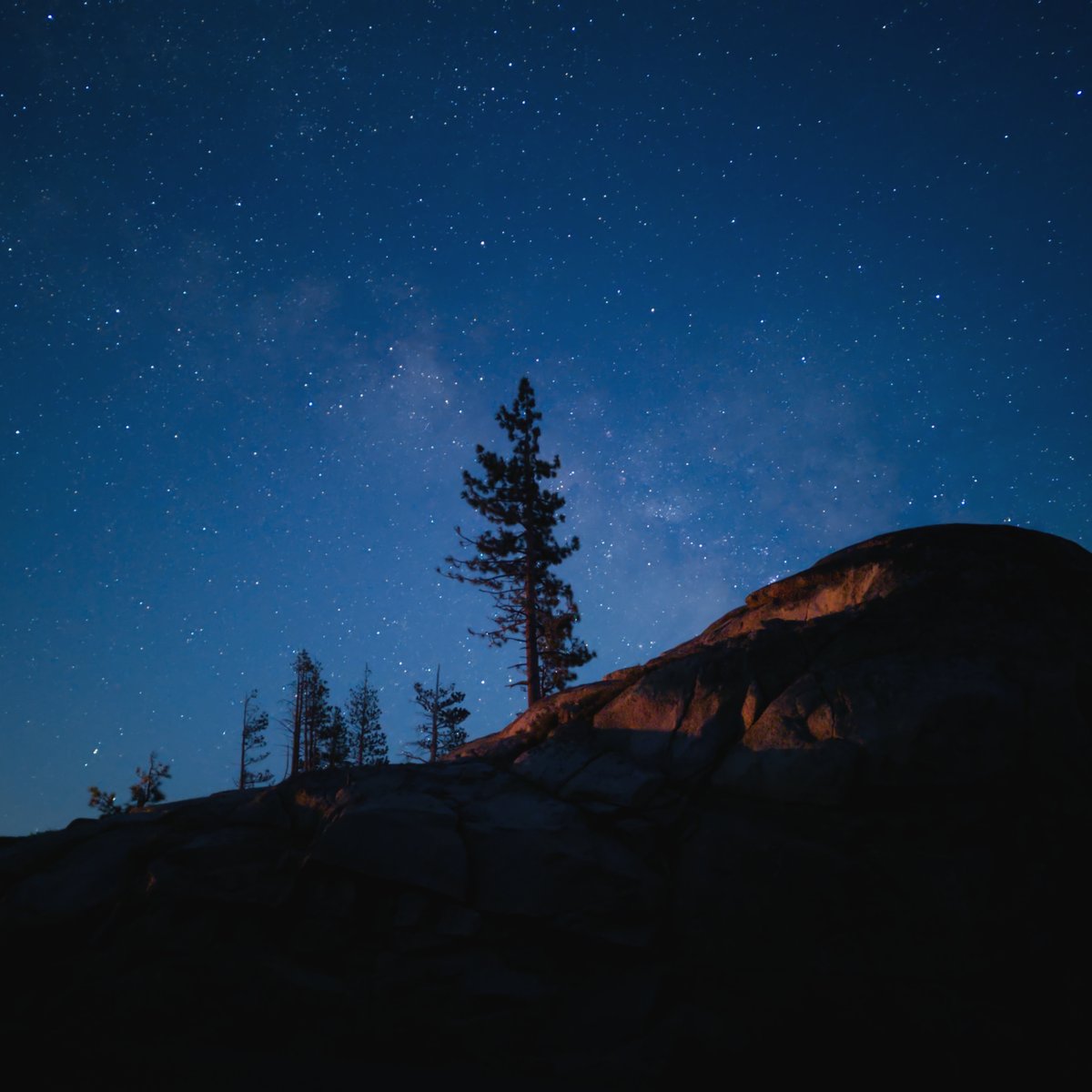 datyell's tweet photo. Tahoe National Forest, California

taken with Pixel 7 astrophotography mode, raw image processed in Affinity Photo https://t.co/h56SI6x7iv