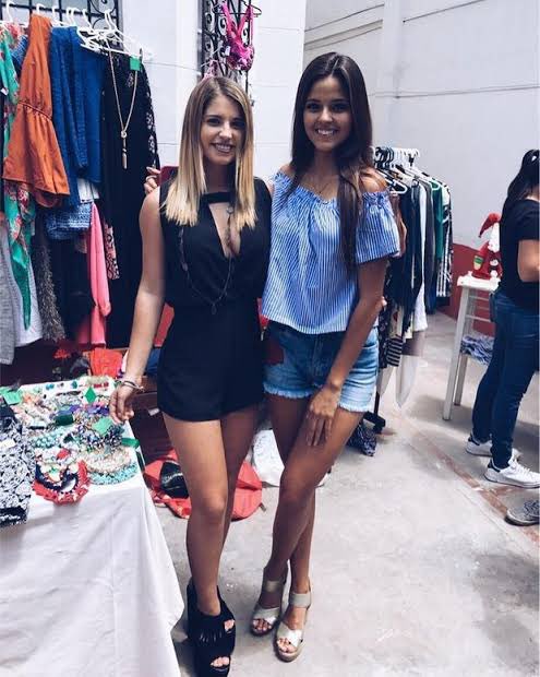 Talimetp's tweet photo. @danitzayi @RicLaTorreZ Ni frecuentaban? Te puedo mandar foto hasta cuando hacían pijamada juntas y se iban a tonear jajajajaj se decían “hermana” 😂 ya pues hijita, si quieres defender a la Faster mínimo hazlo bien 😜 https://t.co/rgj7iS46eu