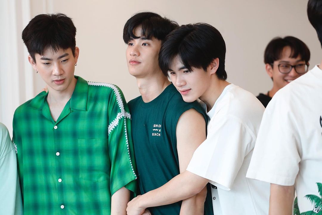 ForSupFourth's tweet image. น้องโฟร์ทเล่นกีตาร์ 🥹 ในบ้านดูอบอุ่น และมีความสุขกันมากๆเลย 🫶
#ไม่ไหวบอกแบรนด์missionEP1 

2023-07-11
[Update IG] zaepaysnaps

@tawattannn
#Fourthnattawat 
#โฟร์ทณัฐวรรธน์