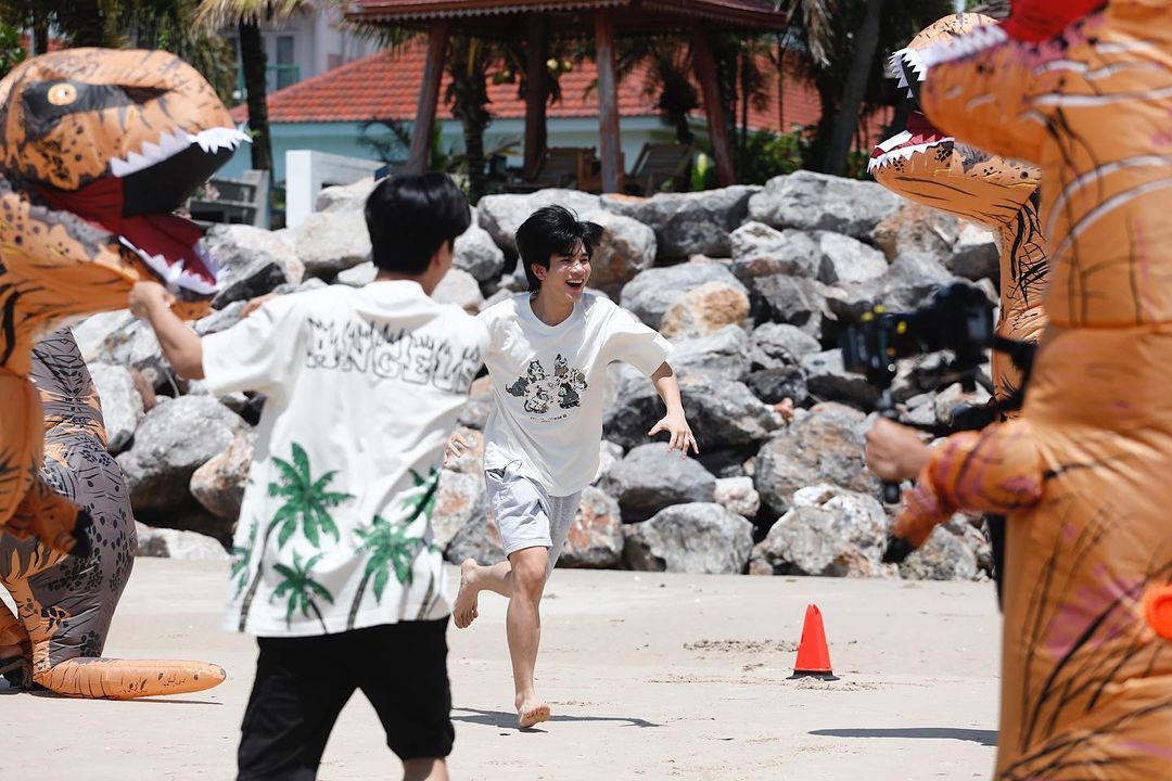 ForSupFourth's tweet image. น้องโฟร์ทเล่นกีตาร์ 🥹 ในบ้านดูอบอุ่น และมีความสุขกันมากๆเลย 🫶
#ไม่ไหวบอกแบรนด์missionEP1 

2023-07-11
[Update IG] zaepaysnaps

@tawattannn
#Fourthnattawat 
#โฟร์ทณัฐวรรธน์