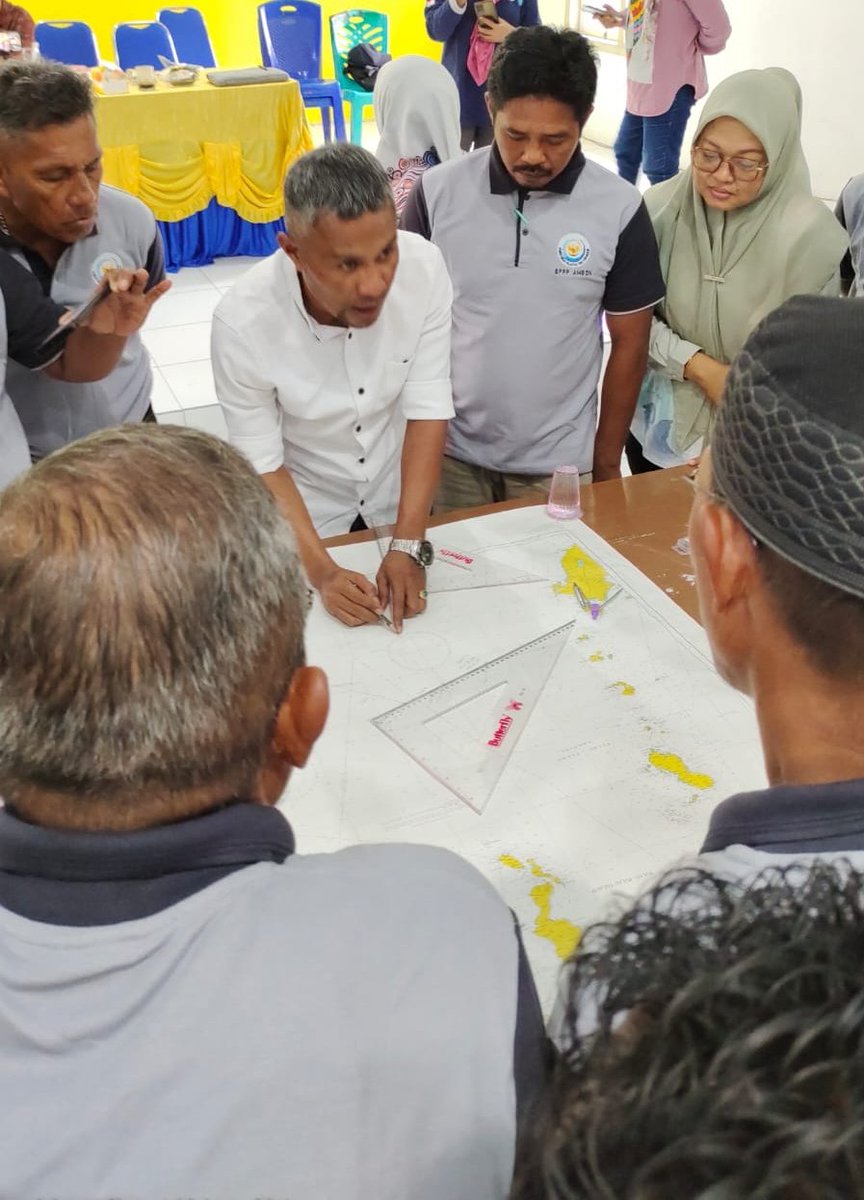 PiSunarsi's tweet photo. Selasa, 11 Juli 2023, Sunarsi Ibrahim, Luhkan Kab. Halmahera Selatan,  Kegiatan Pelatihan Sertifikasi Kecakapan  Nelayan (SKN).
#GiatLuhkanSatminkalAmbon 
@BP3_Ambon 
#luhlapor https://t.co/RJKqu7TfSy