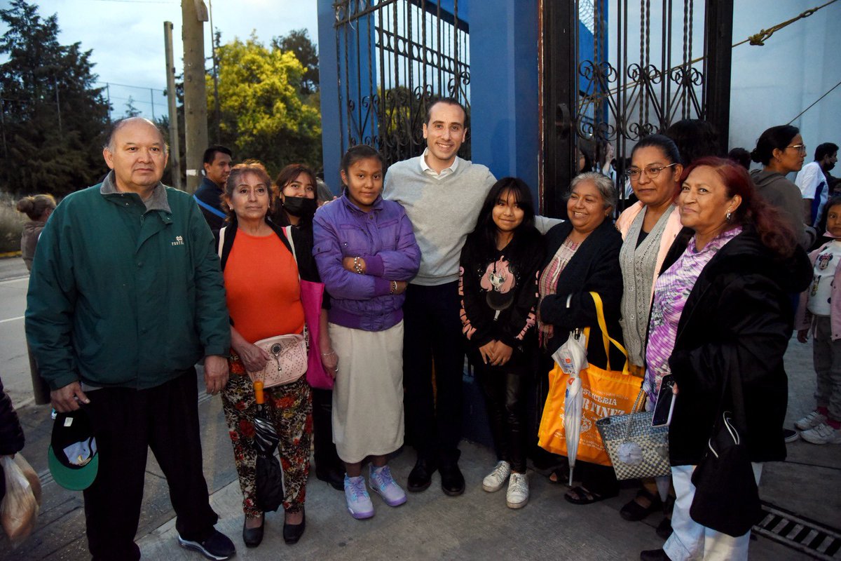 marioriestra's tweet photo. Seguimos apoyando a las familias poblanas. Me dio gusto acompañar a @ZaldivarJesus y @JACHPuebla en el lanzamiento del Programa de Salud Visual en apoyo de la economía. https://t.co/I3MhfHdiIA
