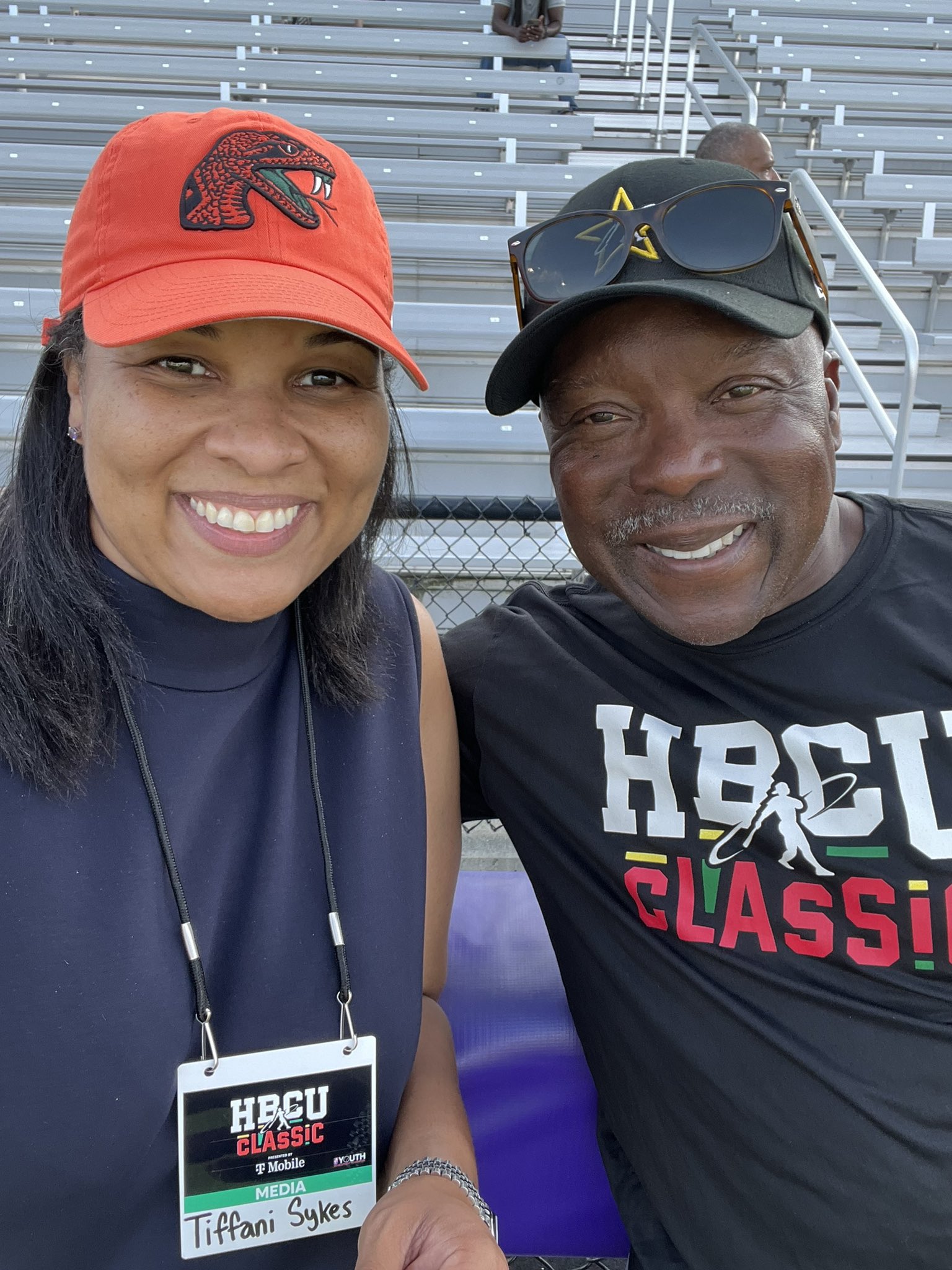 Tiffani Dawn on Twitter: Yes he did 🧡💚 https://t co/F3Z1AIZPBT / Twitter