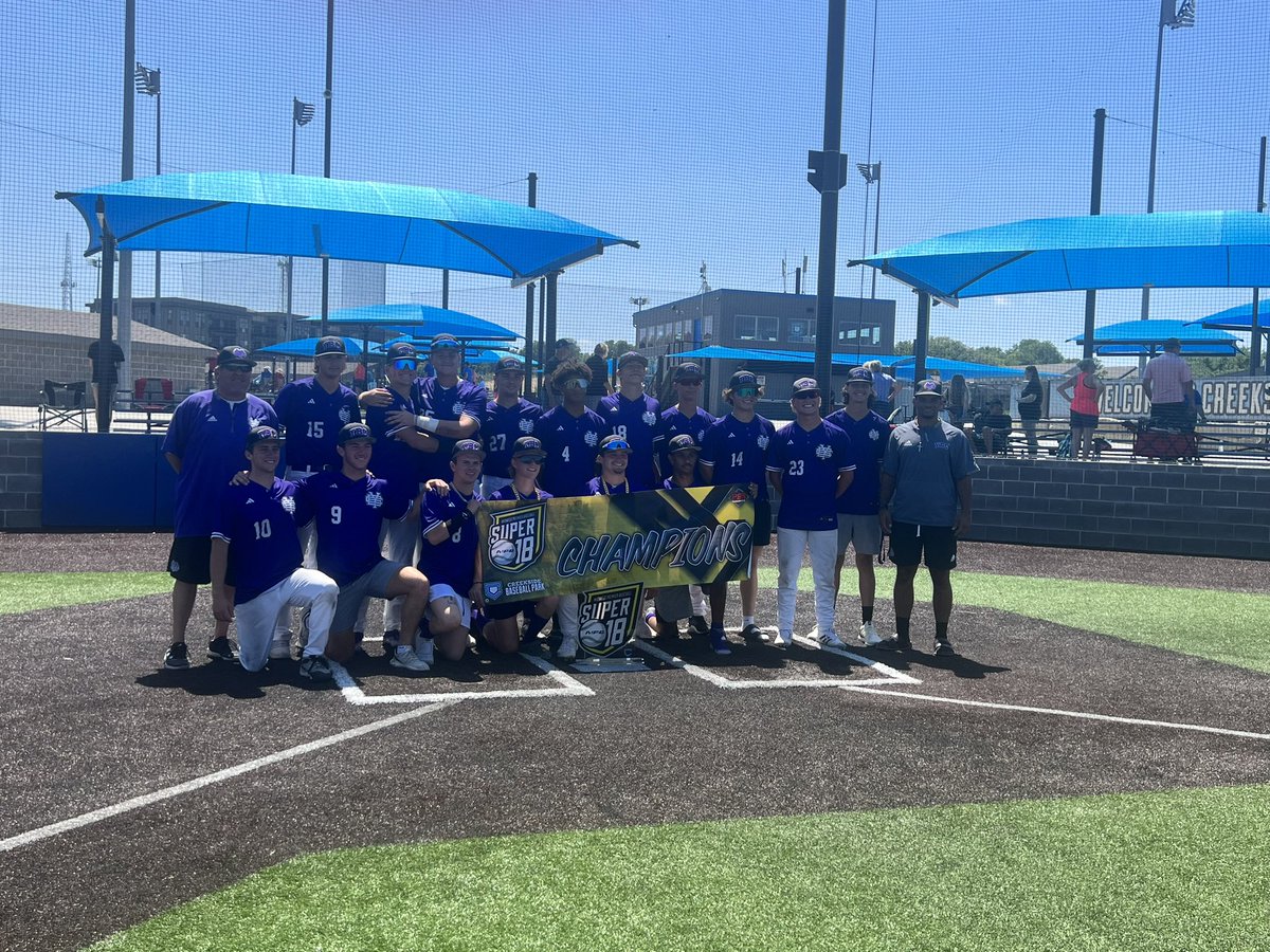 MylesChap2023's tweet photo. I would like to think everyone who is associated with ybc. All of the coaches have left a huge impact on my life and I can’t thank you guys enough. It has been a blast the past 4 years. #ybcfam @beau_franklin @FatrickMahomes2 @mahlykdavis @JimmyBarragan25 
@YardBallClub https://t.co/kD2Ze5OqXs