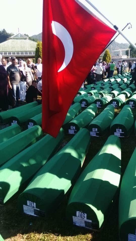 “Allah’a and olsun ki bizler köle olmayacağız.”
Alija
#SrebrenicaGenocide #Srebrenica