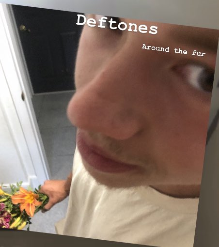 ambriafarrin's tweet photo. He always picks flowers off the side of the road or from his neighbors garden for me 😭 https://t.co/WLzERUpR9J