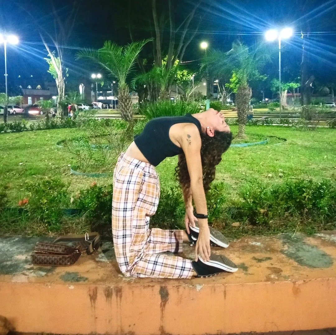 ana_celiacosta's tweet image. Yoga - Variation of #CamelPose 🐪

 #ALoveToWander 🕉️