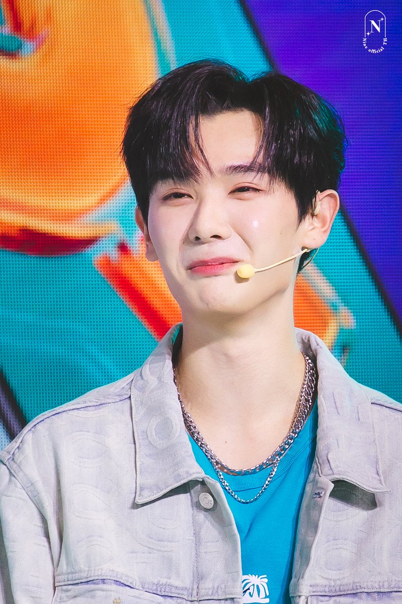 NineOfficial_TH's tweet photo. น้องค้าบบบ อาการมันเปงไงอ่ะคับบ 

NNINE VIVO EVENT
#vivoY365G 
#นายท่านกรชิต #高卿尘
#GaoQingchen  
@naninenai99 https://t.co/aeNqQB200c