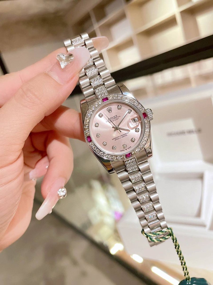mina_tyrone03's tweet photo. "Time is the most valuable asset, buying a watch is not only a personal taste but also an investment in yourself to take control and make the most of every moment in life." ❤️ #watchlover #timepiece #wristcandy #watchaddict #luxurywatches #watchenthusiast #horology #watchesofinst https://t.co/MtdCgseYdG