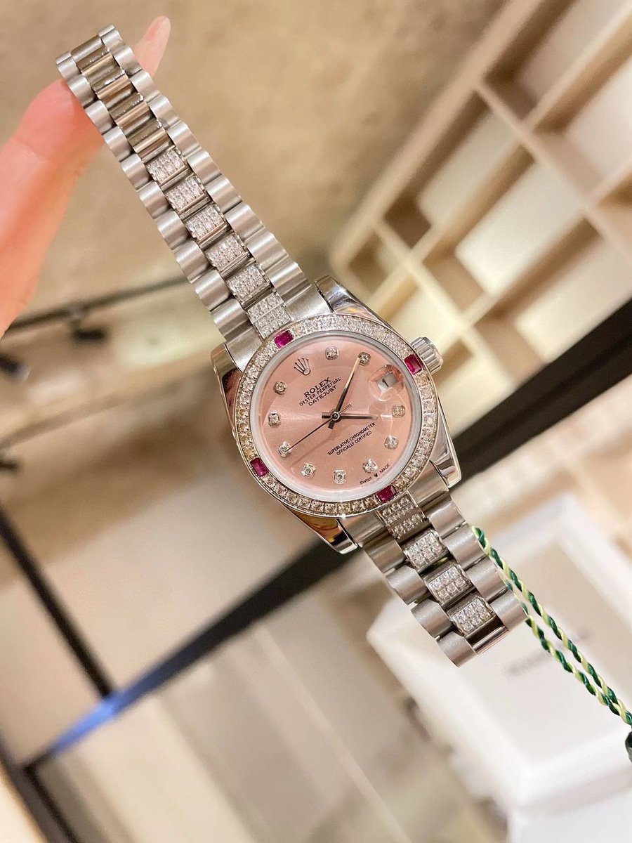 mina_tyrone03's tweet photo. "Time is the most valuable asset, buying a watch is not only a personal taste but also an investment in yourself to take control and make the most of every moment in life." ❤️ #watchlover #timepiece #wristcandy #watchaddict #luxurywatches #watchenthusiast #horology #watchesofinst https://t.co/MtdCgseYdG