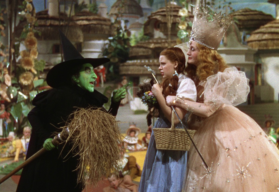 RT @BoldenSkip: Margaret Hamilton, Judy Garland and Billie Burke in,
The Wizard of Oz (1939) https://t.co/CHJqn63hRj