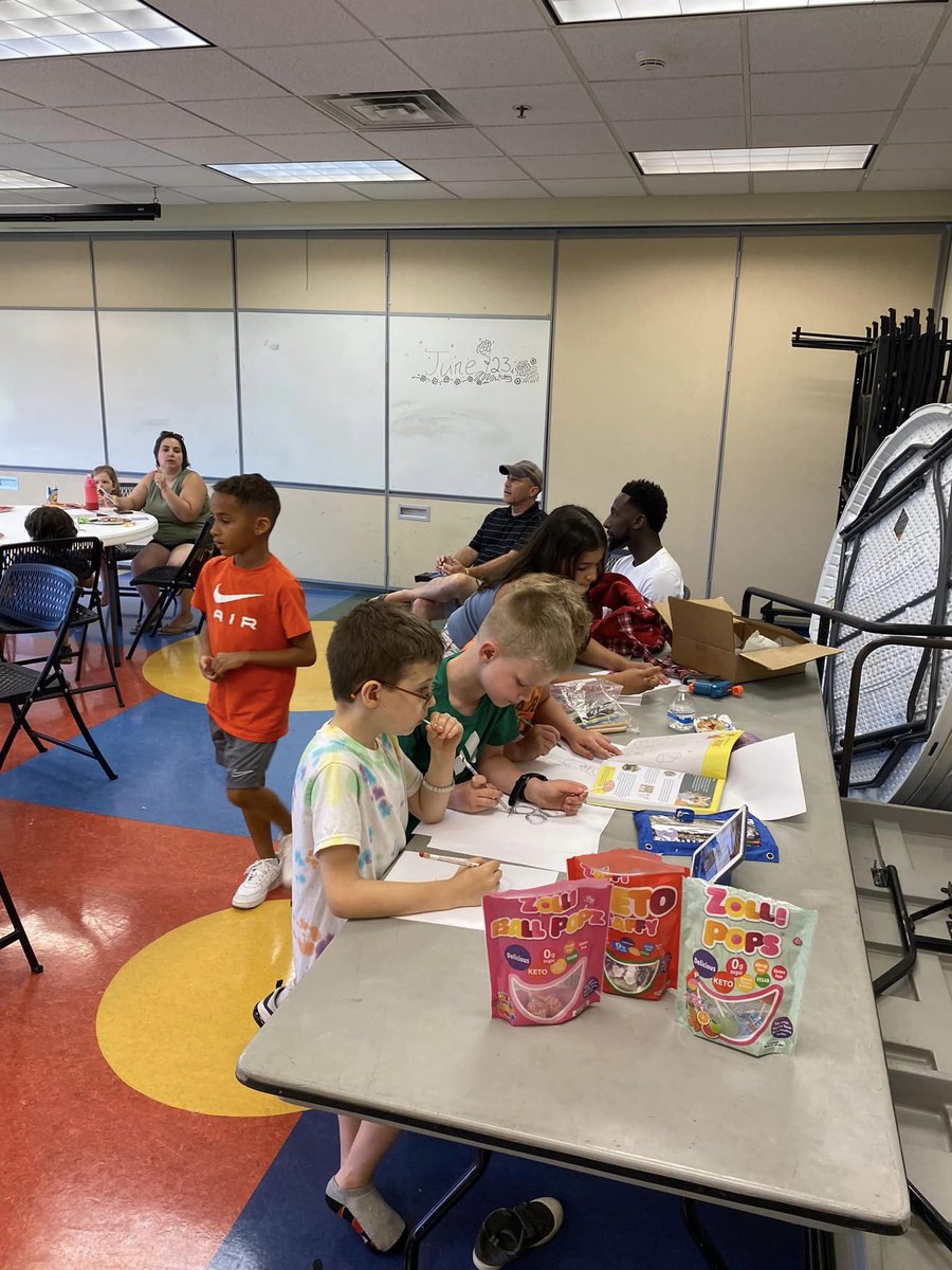 seancramer81's tweet photo. We had a party for Zack and enjoyed lovely @ZollyCandy and some time with @Braveartkidsclub.  Thanks @Tryazon!
#Tryazon #zollicandy #zollipops #alinastarrmorse #bravekidsartclub #natureexplorer #kidsdrawing #animaldrawing #kidsbooks #kidsbookswelove #colorfulcandydrawingparty https://t.co/5Y5Jyqgeiq