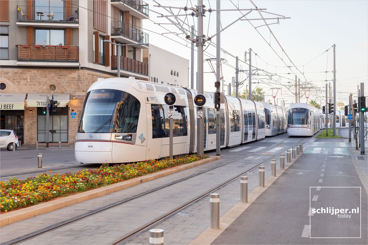 schlijperisrael's tweet photo. Testing, testing

Where: Tel Aviv - Yafo, Sderot Yerushalayim, Kaufmann
When: 10 07 2023 18:48 
What: #lightrail #lighttrain #פידתחבורה⁩ https://t.co/rkUTMnQ42x