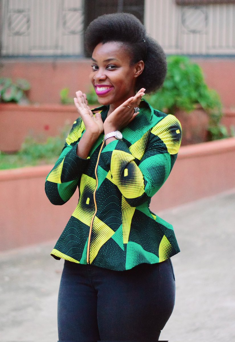LuckyMbabazi's tweet photo. Mbu women with natural hair are broke just.😳 https://t.co/c2i7gaYpIC