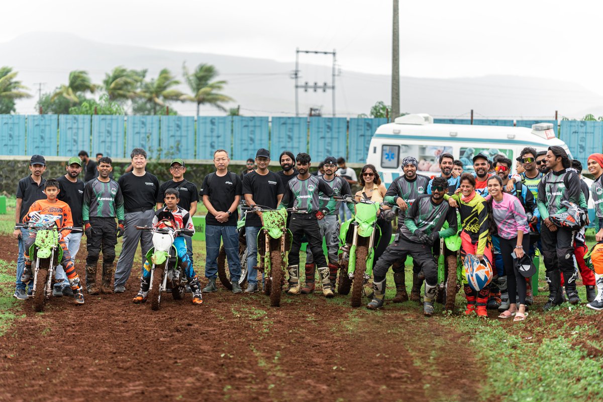 india_kawasaki's tweet photo. Revving up the off-road game!
Re-living the unforgettable moments from the Kawasaki Offroad Carnival in Pune!!
#Kawasaki #GoodTimes #FeelTheGreenFeelTheThrill #KX #KLX #motocross #enduro #offroad #Kawasakioffroad #KORC #dirtbike #RaceKX #TheBikeThatBuildsChampions #FeelTheGreen https://t.co/2ZdmMpfzaX