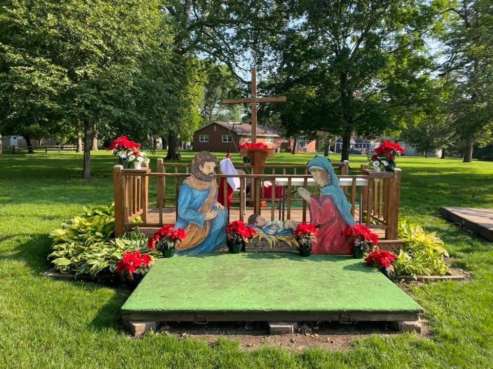 StJamesMC's tweet photo. Come celebrate the promise of Christmas that goes far beyond days and seasons! It is #ChristmasInJuly at St. James on July 16 at our 9 AM outdoor worship service. #hope #Christmas https://t.co/Ge1ltijpsX