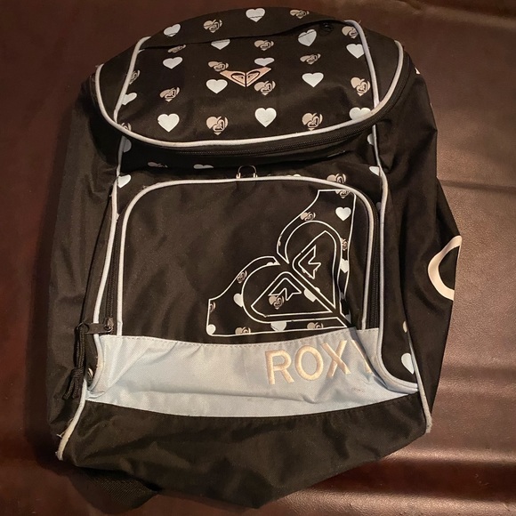 2SWEET2BE's tweet photo. So good I had to share! Check out all the items I'm loving on @Poshmarkapp #poshmark #fashion #style #shopmycloset #roxy #saucony #revolve: https://t.co/KLm1vdBcXJ https://t.co/FFXCOtl6c7