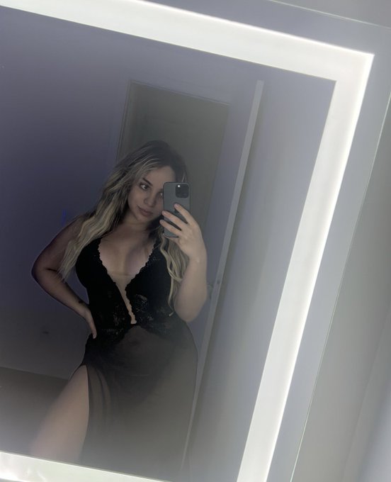 Sleep well, babies! And check my new amazing content in my pages! 💦 https://t.co/qm4uDa6lyQ