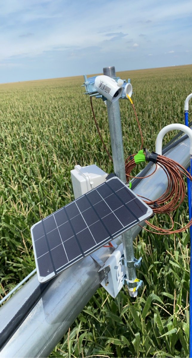 MikeAgrow's tweet image. #SolarPumps: Utilizing solar energy to power irrigation systems, enabling farmers in remote areas to access water for crop cultivation. #RenewableEnergy #OffGridSolution