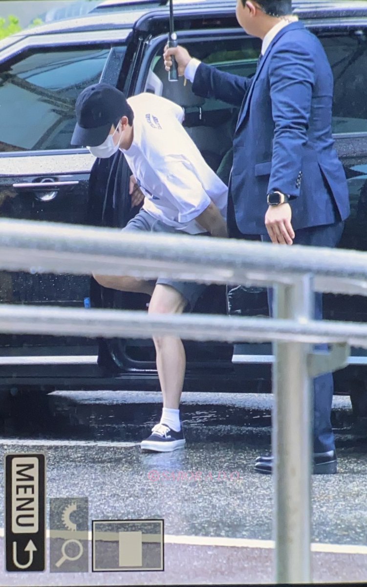 Sabor_a_DO's tweet photo. 230711 출근

경수야 오늘도 화이팅♡

#경수 #디오 #도경수 #KYUNGSOO #DO (D.O.) #Dohkyungsoo #都暻秀 #ド・ギョンス #EXO https://t.co/kYZXWu0Cnz
