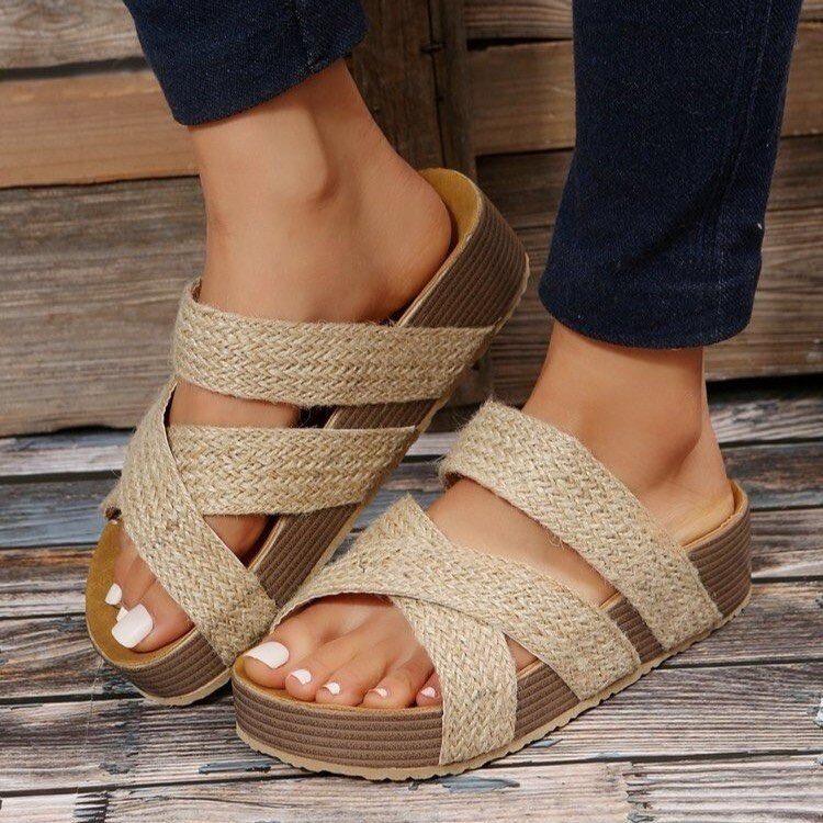 GvallCompany's tweet photo. Get those pedi’s ladies and gents! Never know when you might have to show em 😉 https://t.co/gLgjzs3XAB

#platformshoes #woven #handmade #etsy #shop #forher https://t.co/suKmbneVGE