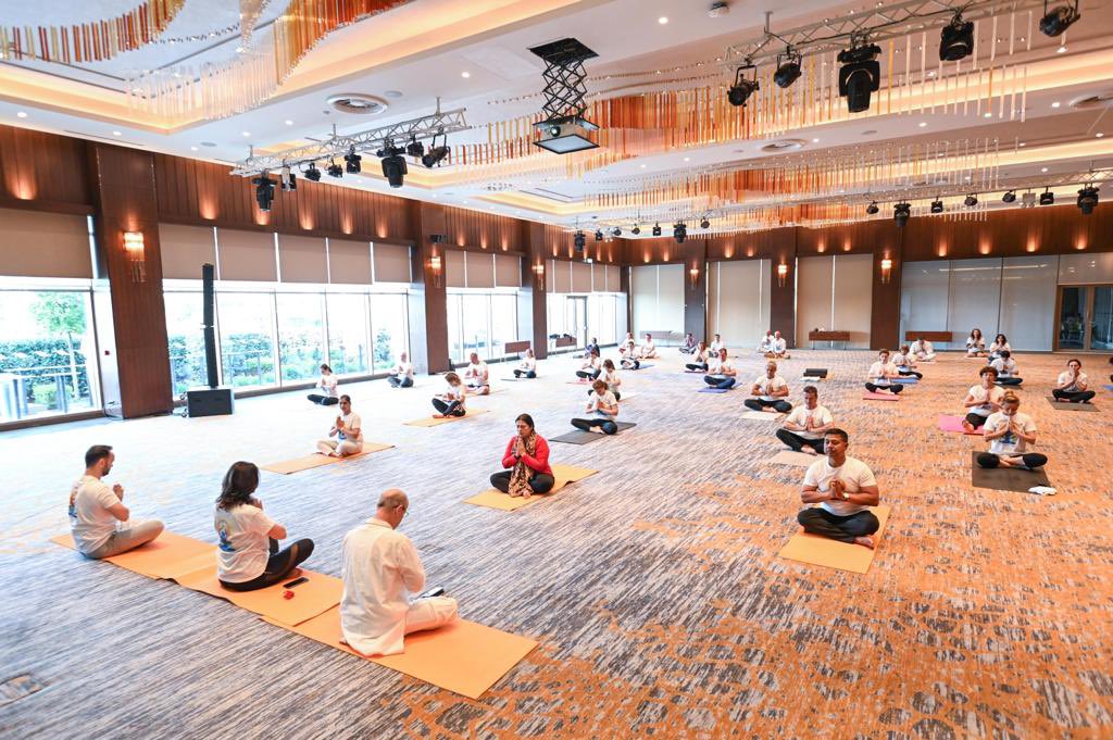 Meenakashi Lekhi on Twitter "Overwhelmed by the popularity of Yoga and