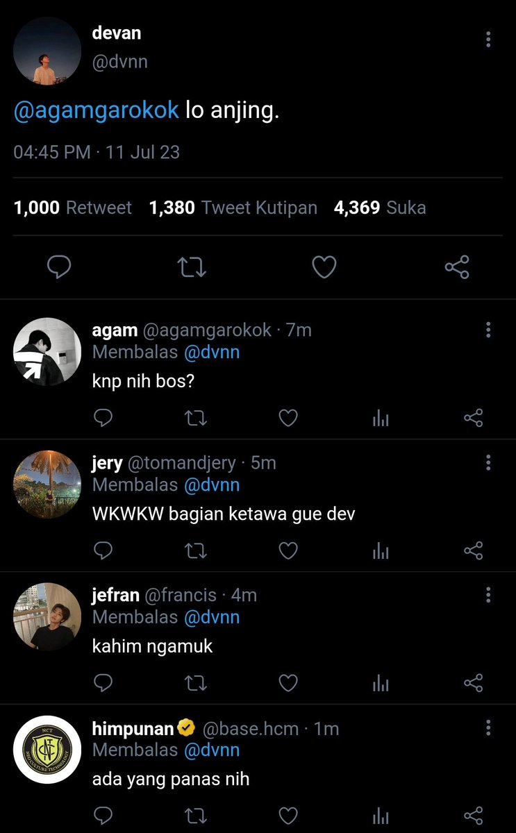 Backsteert 

; Doyoung few tweets au
