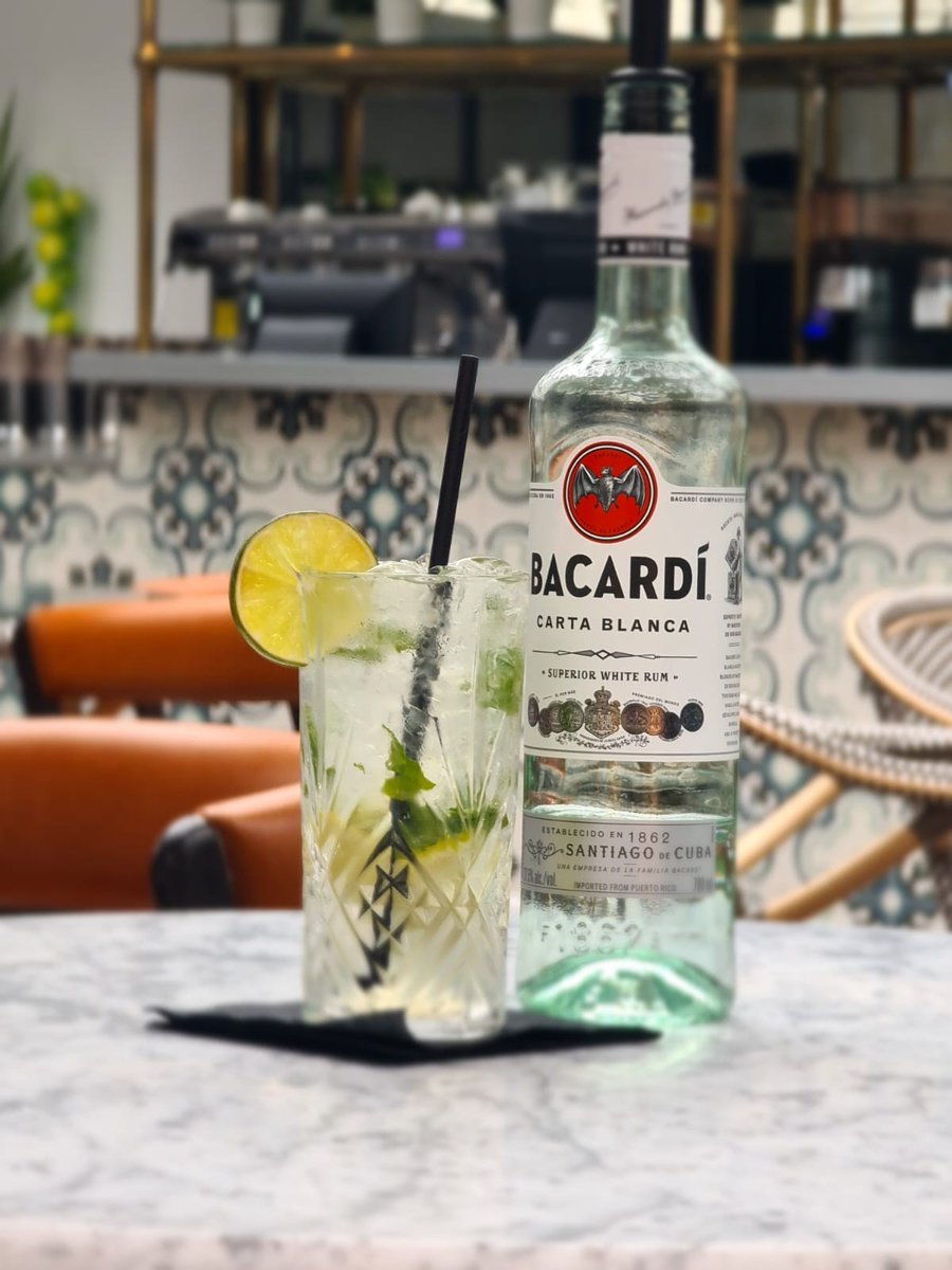 DoubleTreeYork's tweet image. Sip sip hooray! It’s National Mojito Day! Freshen up your meal with a refreshing mojito, or stop by for a drink in our outdoor courtyard! 🍹 🍋 
#NationalMojitoDay #Mojito
