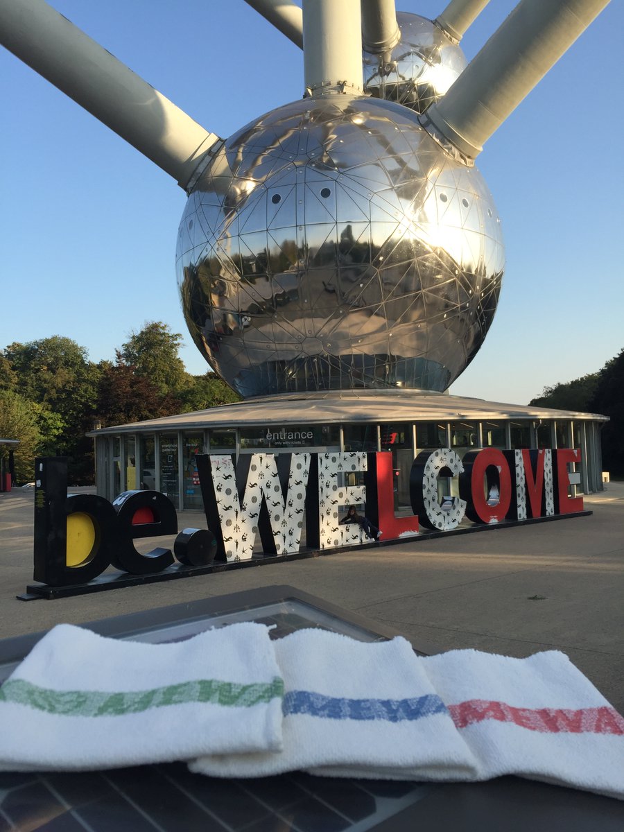 MEWA_BE's tweet image. 21 juli, nationale feestdag van België. Onze poetsdoeken vieren mee!

21 juillet, la fête nationale belge. Nos lavettes d’essuyage font la fête avec nous !

#mewatm #textilsharing #sharingfitseveryone