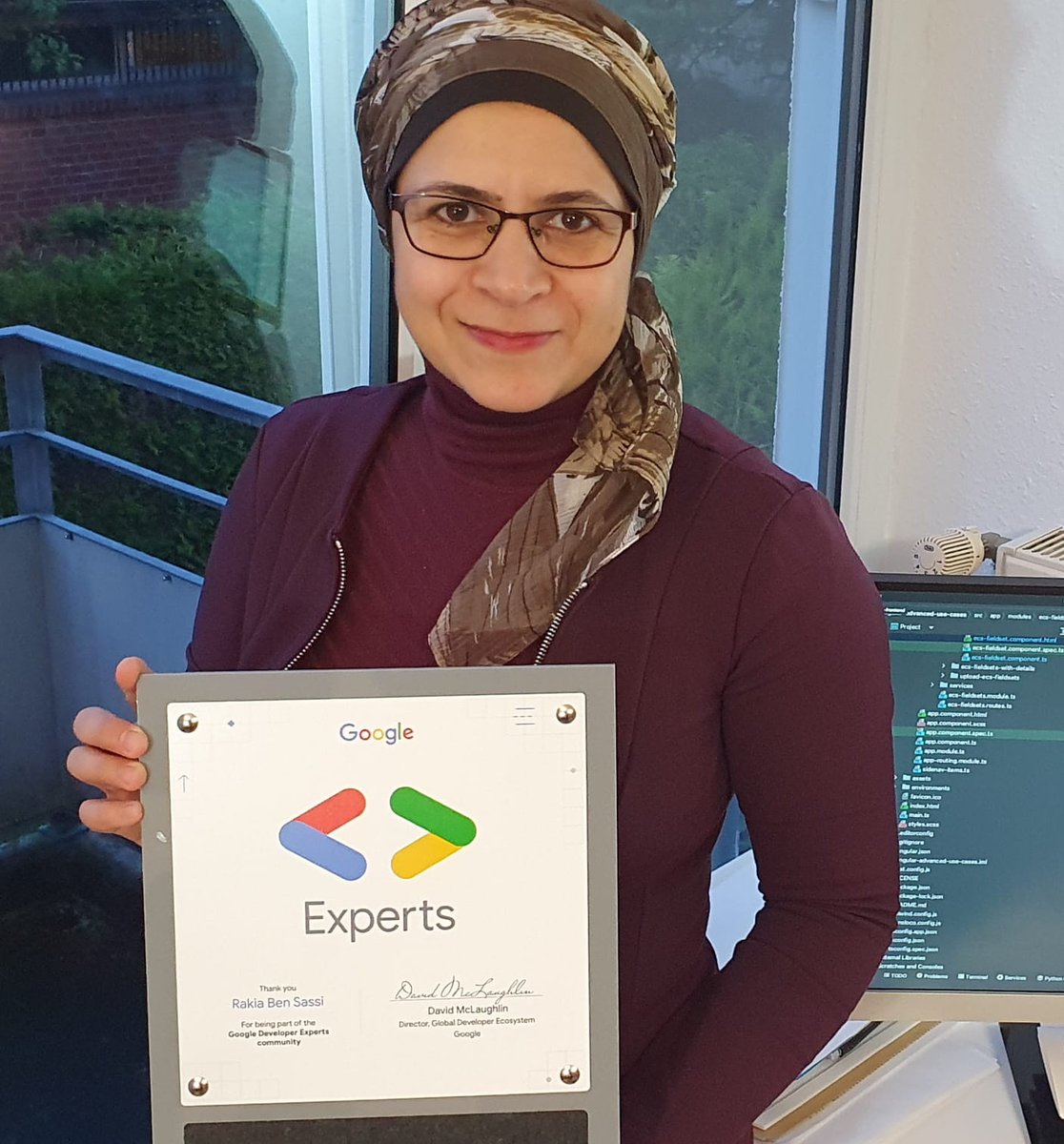 rakiabensassi's tweet image. Thank you @GoogleDevExpert for this special plaque 😍
#GDE #GoogleDev